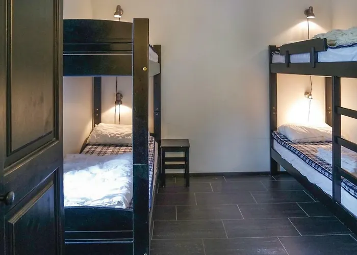 2 Bedroom Awesome In Lägenhet