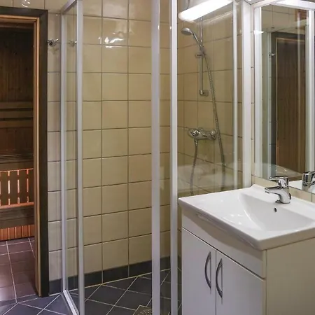 2 Bedroom Awesome In Leilighet *